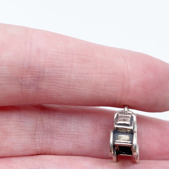 Vintage Stage Coach Sterling Silver Charm Pendant Historic Transportation 3.8g - Picture 5 of 8